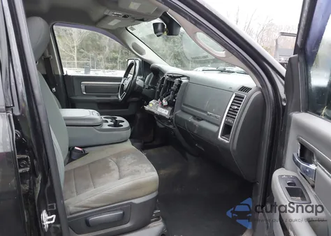 2018 Ram 1500 Big Horn 4X2 6'4 Box from USA, damaged, VIN 1C6RR6TT6JS168180